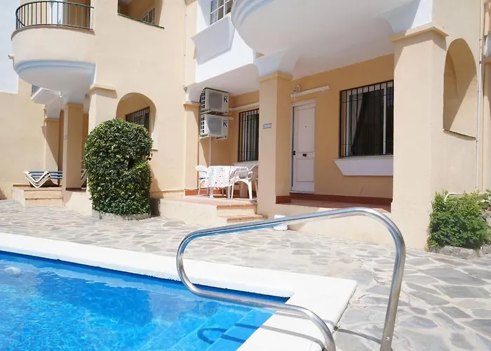 Flores De Burriana Daire Nerja